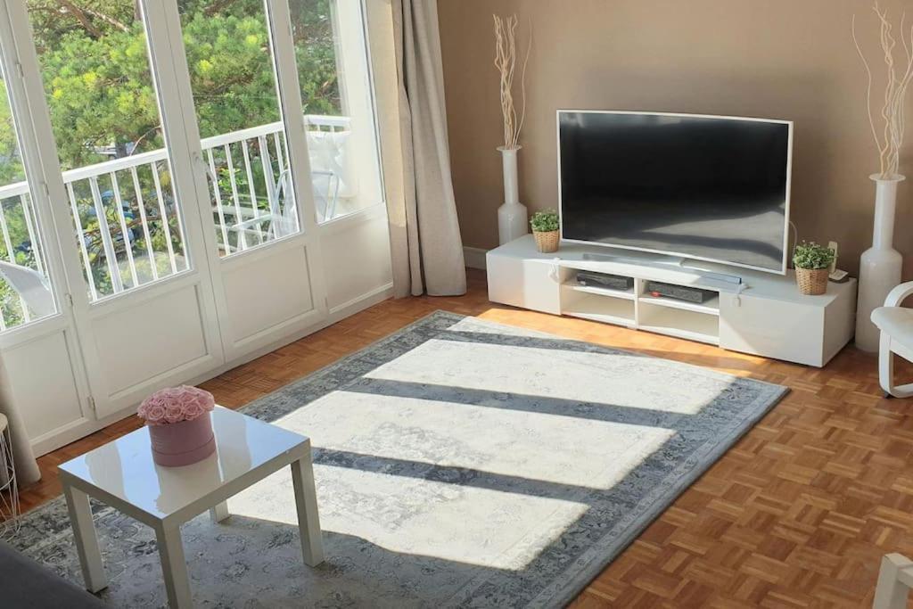 Appartement De Charme Et Familial A Caen Exteriör bild